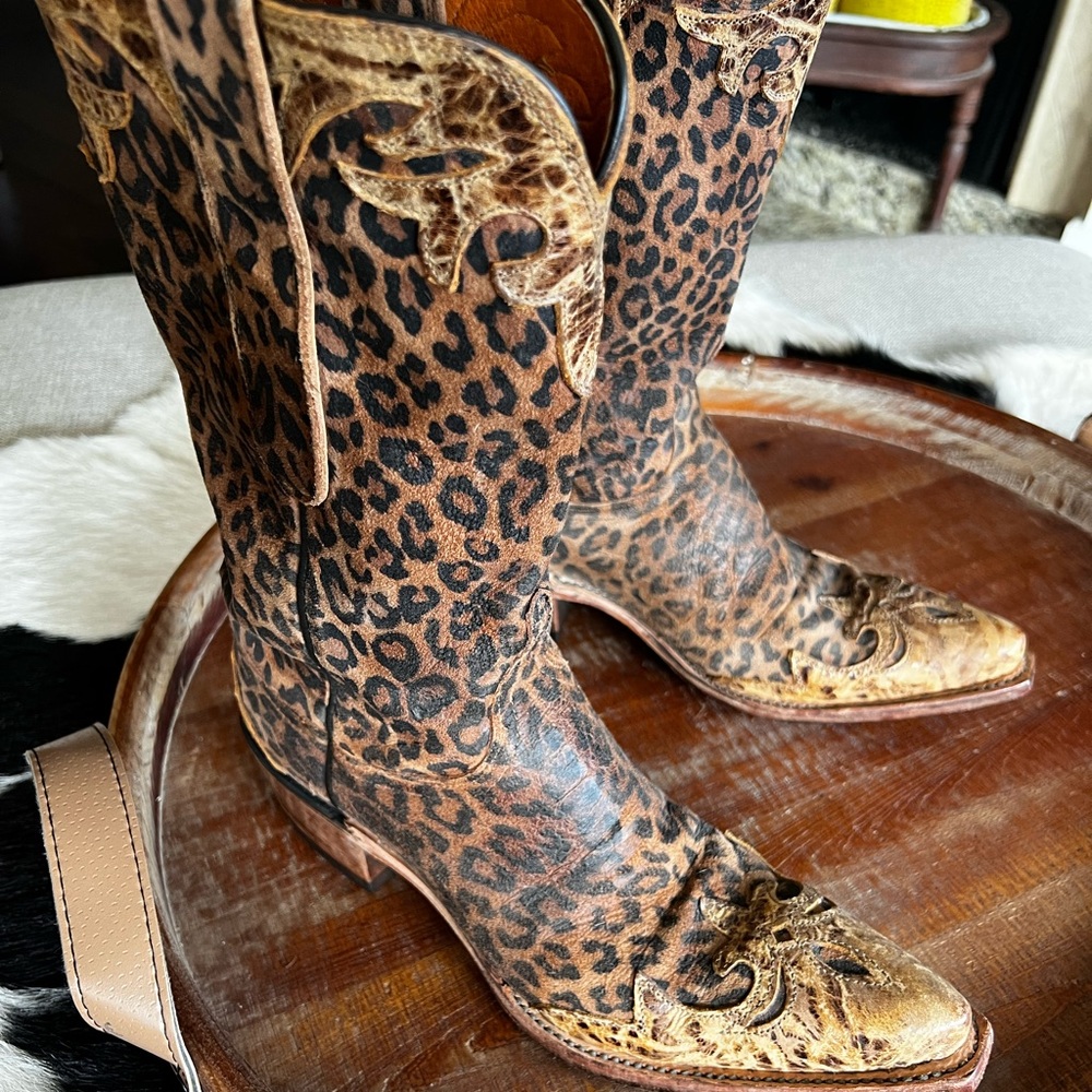 Lucchese leopard boots 1883